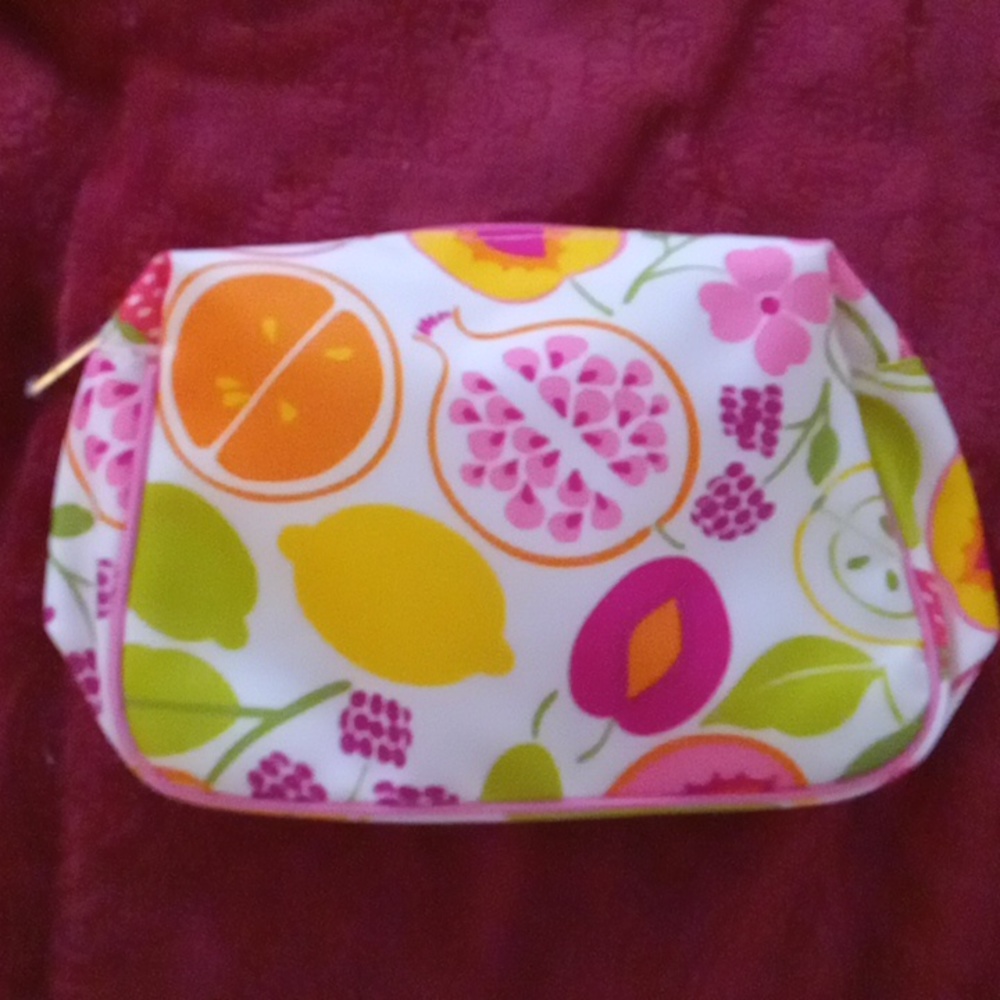 CLINIQUE MAKEUP BAG